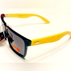 Bamboo unisex Retro Style sunglasses. (New)